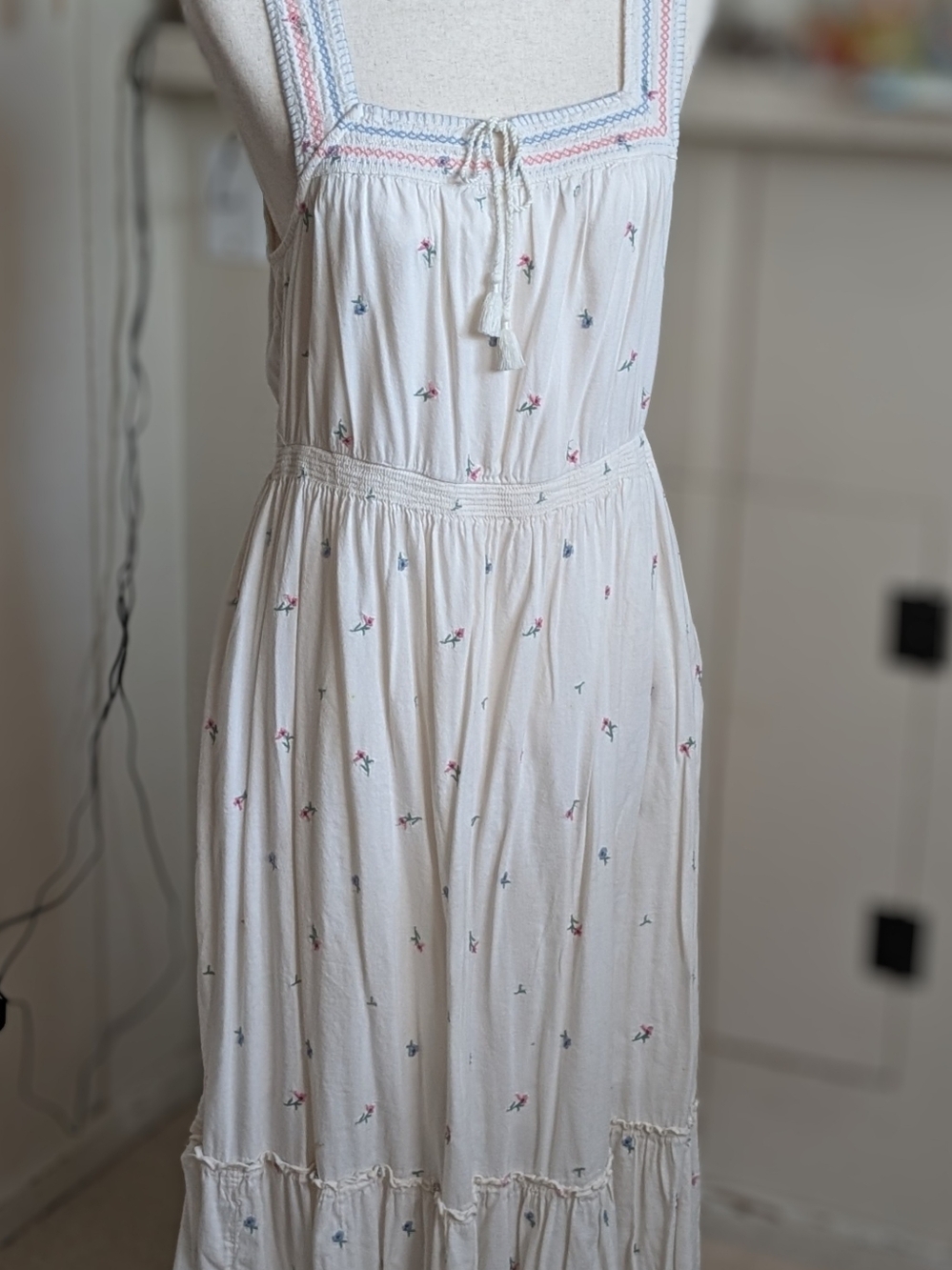 Old Navy Maxidress - Picture 2 of 4